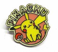 バッジ・ピンズ ピカチュウ(お座り) 「ポケットモンスター 暗闇で光るピンズコレクション PIKACHU」 ポケモンセンター限定 gambar 1