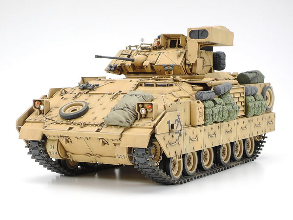 TAMIYA 1/35 M2A2 ODS Desert Bradley image 1