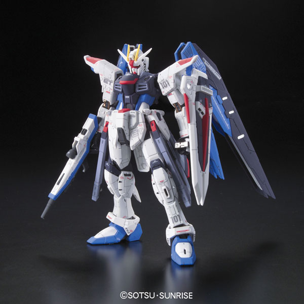 Bandai RG 1/144 ZGMF-X10A 프리덤 건담 프라모델