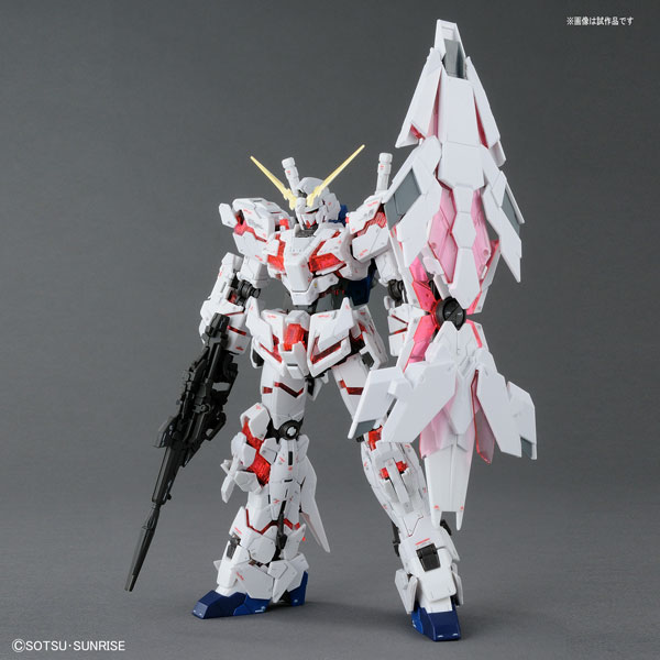 Bandai RG 1/144 Unicorn Gundam (Bande Dessinee Ver.) Plastic Model image 1