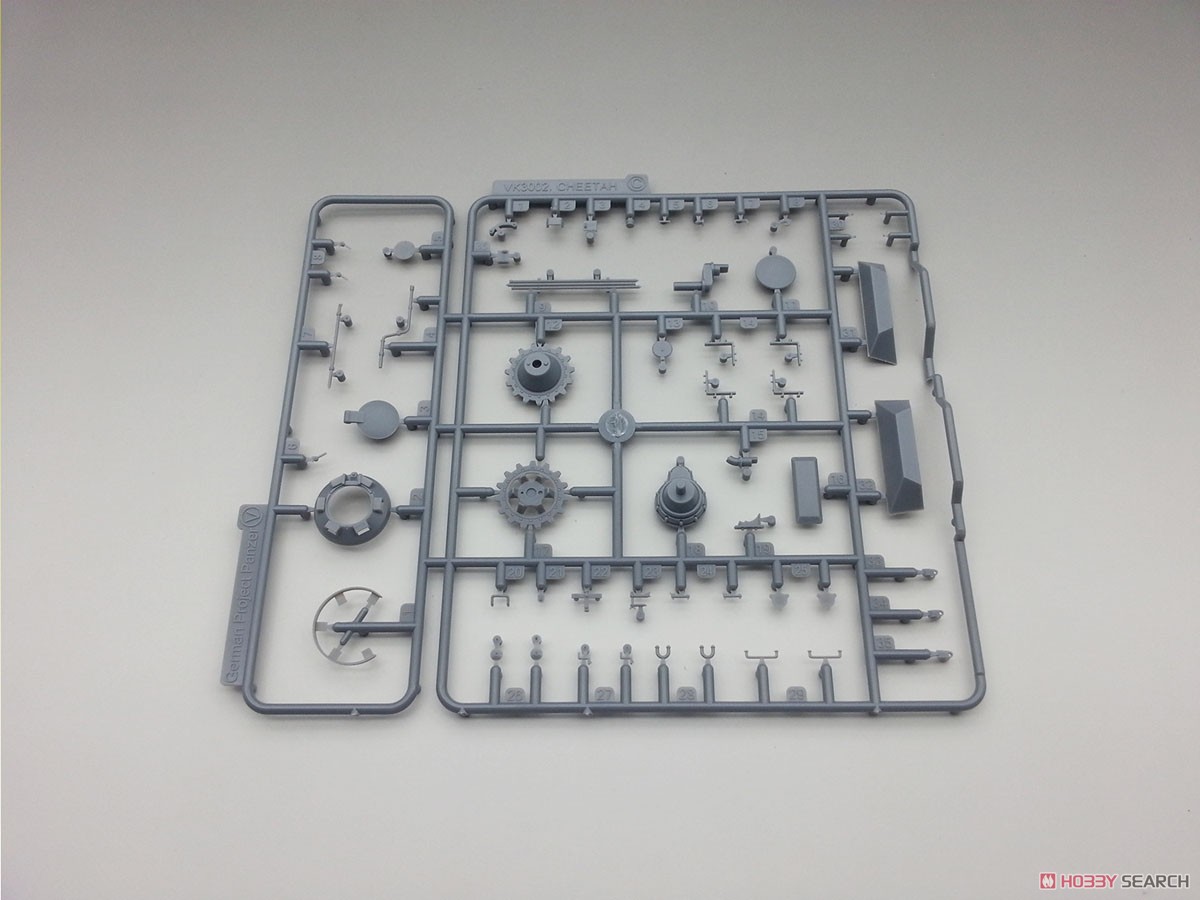 Amusing Hobby Panzerkampfwagen VK3002 (DB) (Plastic model) Bild 7