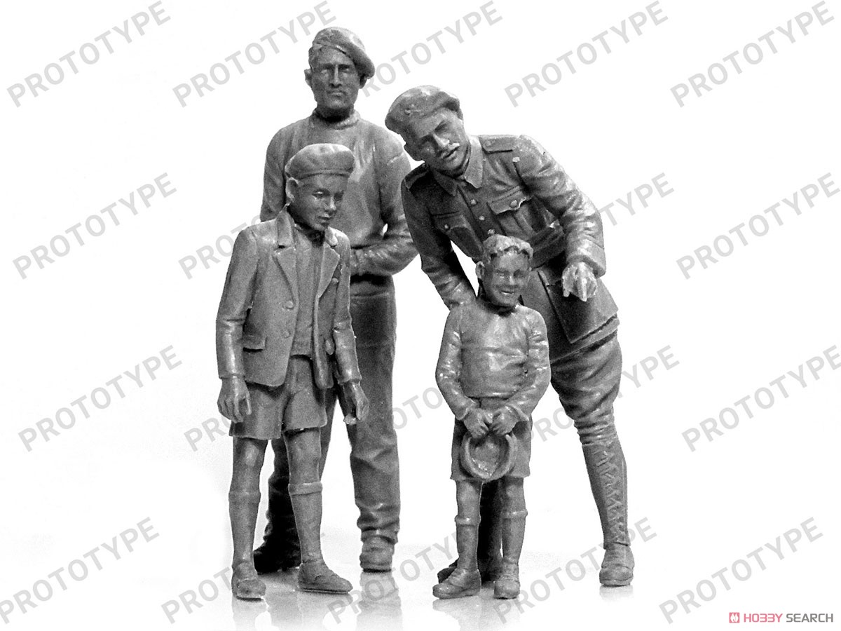 ICM WWII Frebch Tank Crew (Plastic model) gambar 3