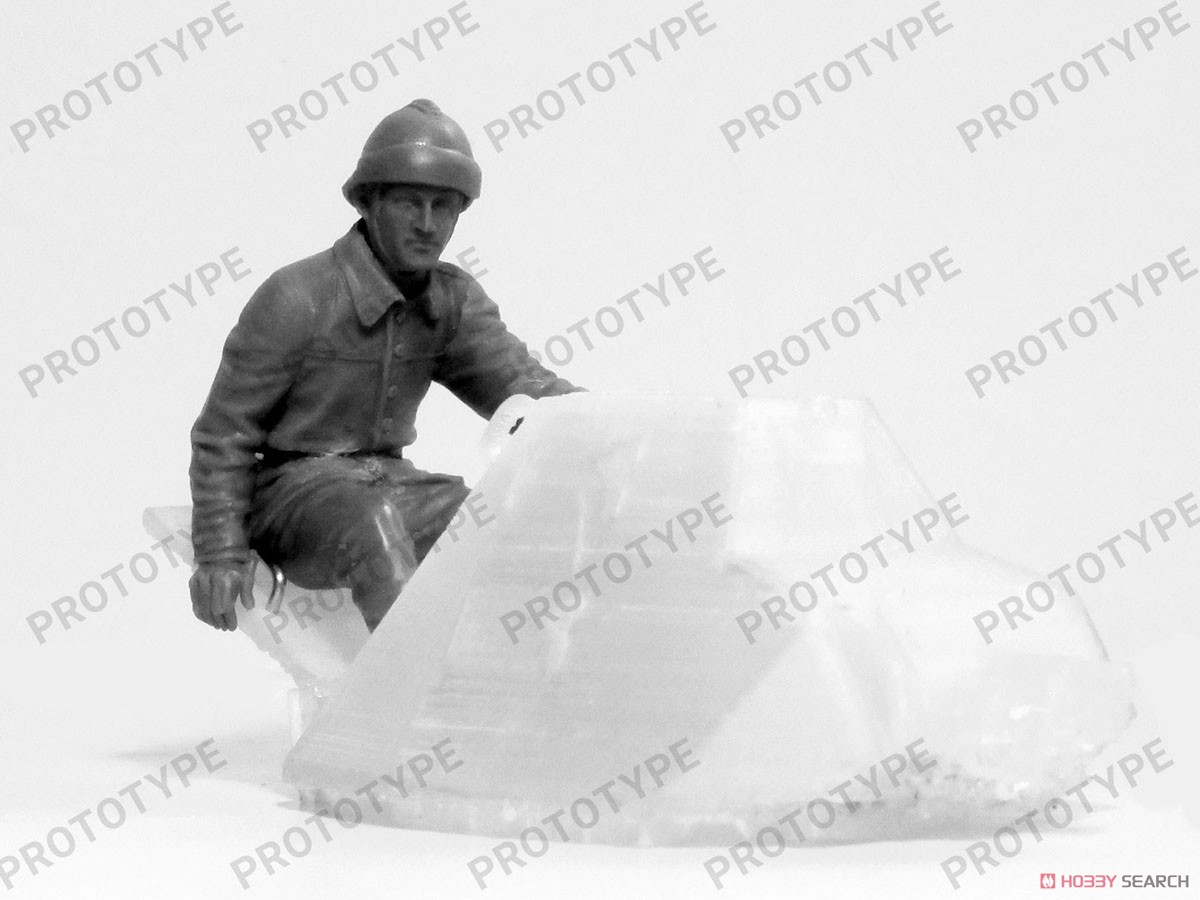 ICM WWII Frebch Tank Crew (Plastic model) gambar 6