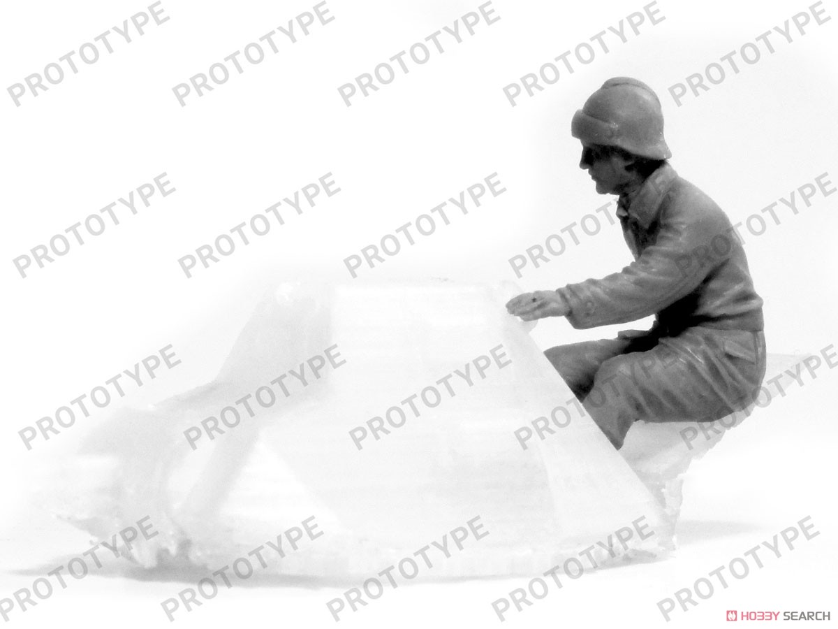 ICM WWII Frebch Tank Crew (Plastic model) gambar 7