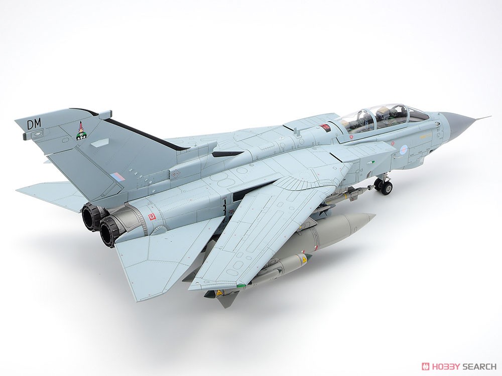 Tamiya Tornado GR.4 w/Pilot Figure (Plastic model) Bild 4