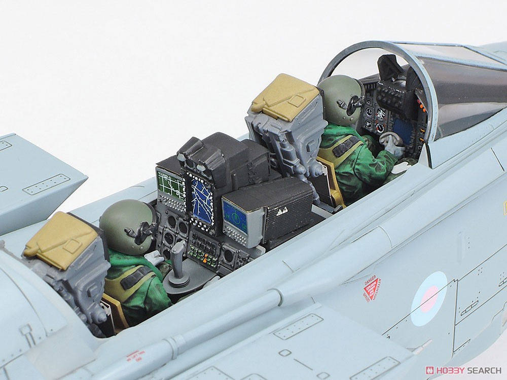 Tamiya Tornado GR.4 w/Pilot Figure (Plastic model) Bild 6