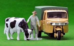 Tomytec TLV-12d Daihatsu CO10T (Brown) w/Figure (Diecast Car) imagen 1