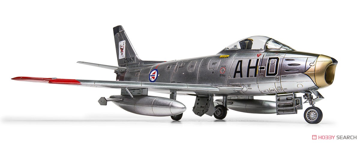 Airfix North American F-86F-40 Sabre (Plastic model) gambar 6