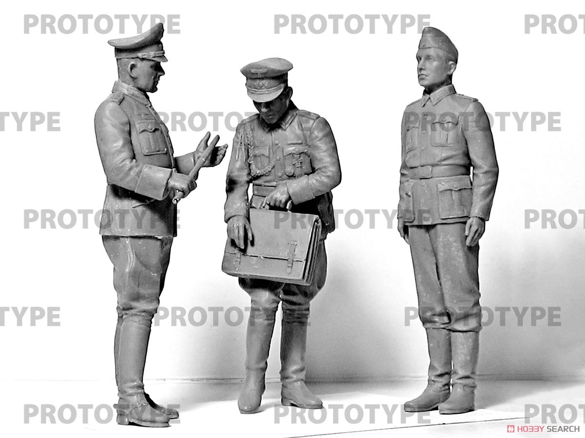 ICM WWII German Staff Personnel (Plastic model) รูปภาพ 4
