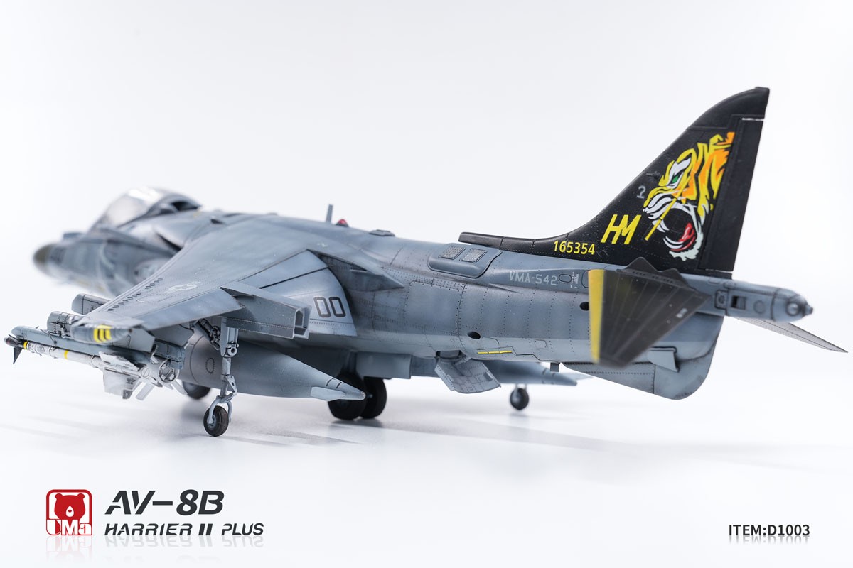 UMa Model AV-8B Harrier II Plus `VMA-542` (Plastic model) image 4