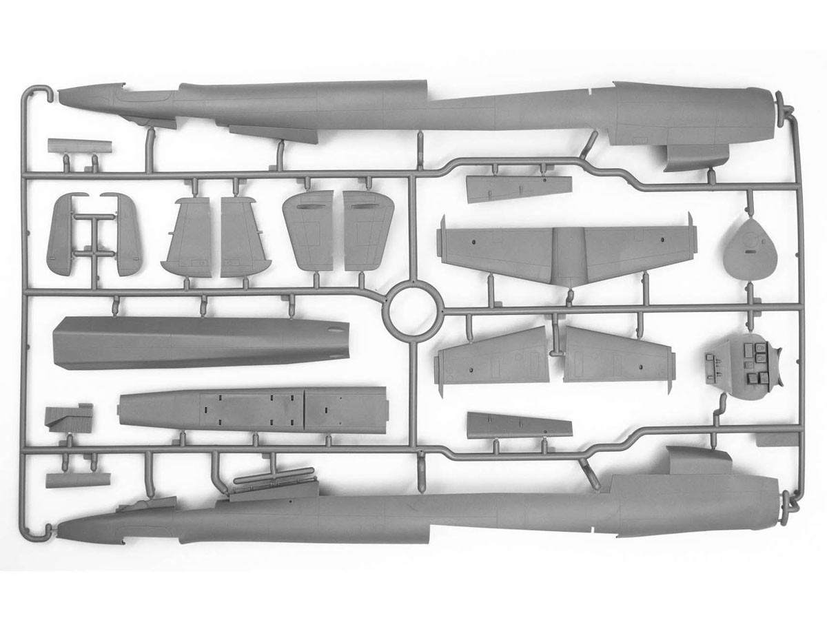 ICM Do 217M-1 WWII RAF Bomber (Plastic model) imagen 4
