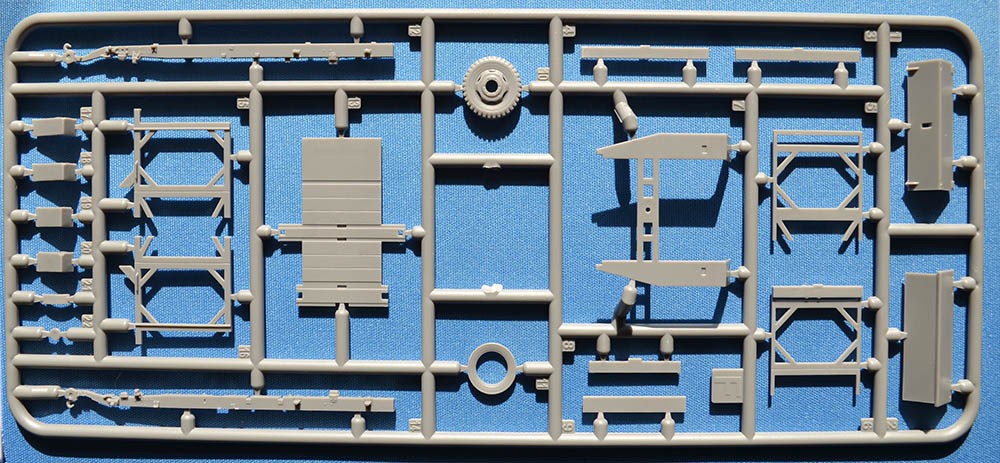 ACE Models US G506 E-5 Turm-Trainer (Plastikmodell) Bild 5