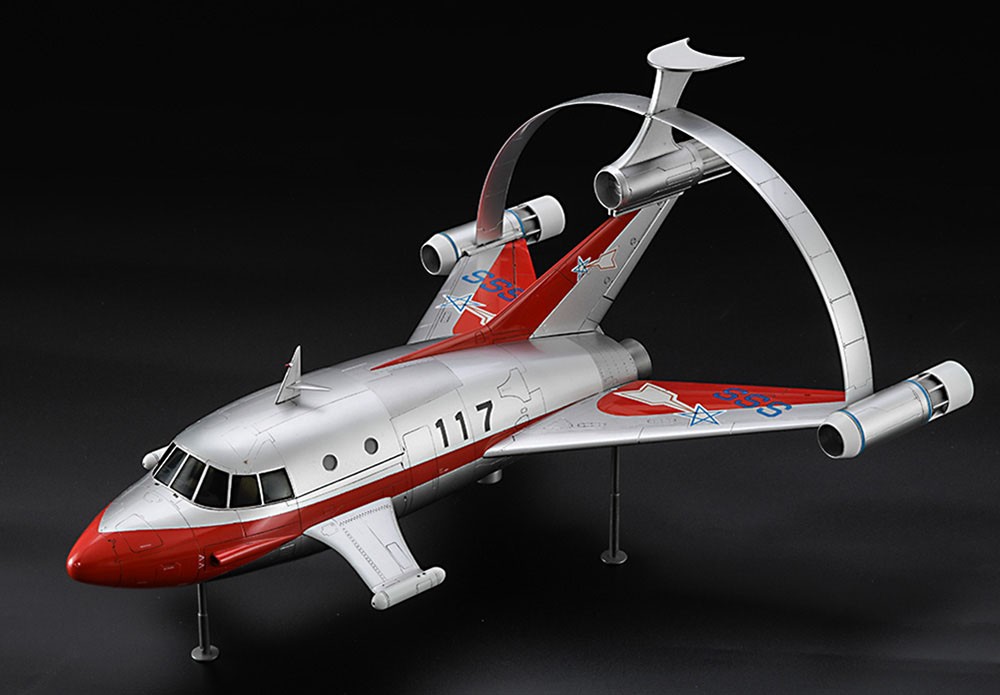Hasegawa Jet VTOL mit hydrierter Unter-Rakete (mit Ultraman Series 60th Anniversary Acrylständer) (Plastikmodell) Bild 2