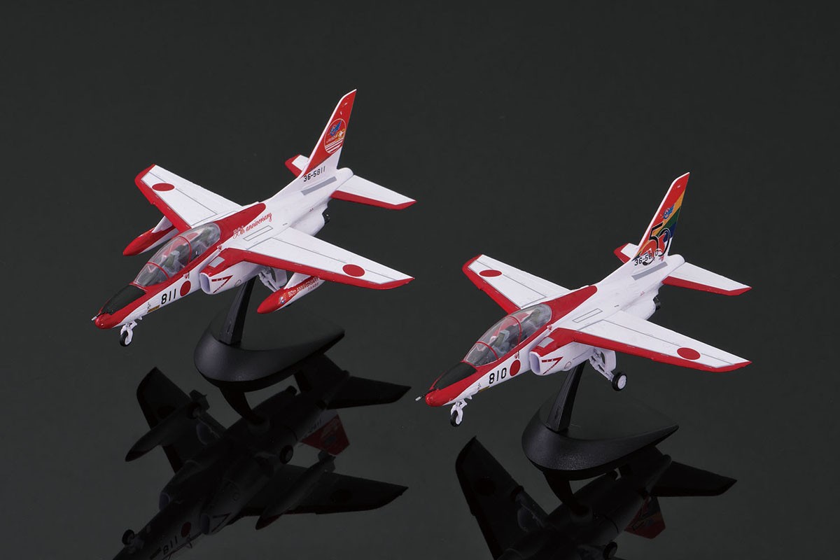Platz JASDF T-4 13th Flying Training Wing 1st SQ &amp; 2nd SQ 2004 JASDF 50th Anniversary Painted (Plastic model) imagen 3