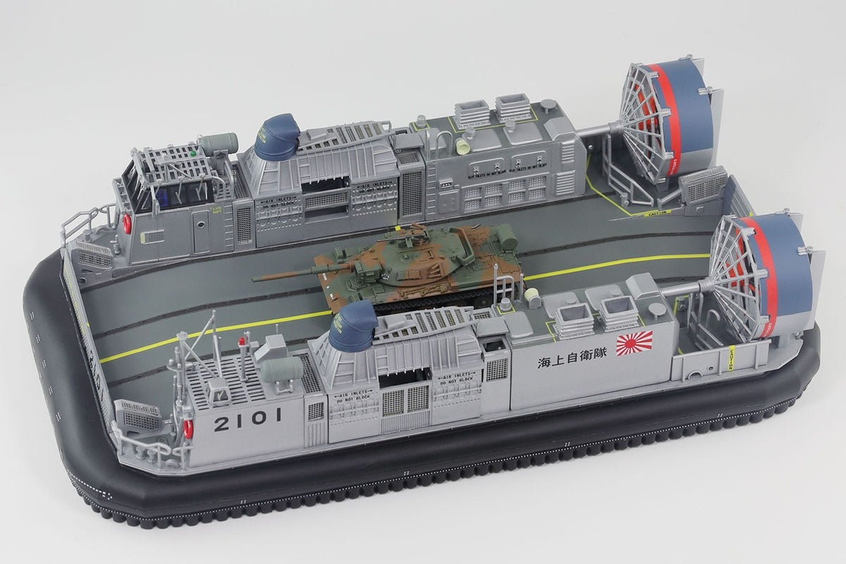Pit-Road JMSDF Landing Craft Air Cushion Type No.1 w/JGSDF Type 74 Main Battle Tank (Set of 1) รูปภาพ 3