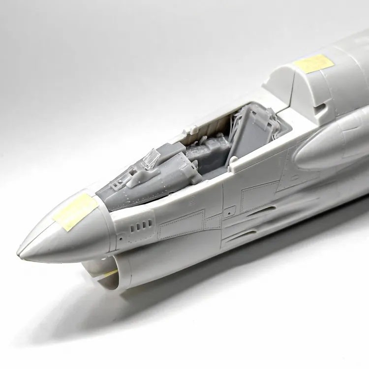 Model Art F-8E/J Cockpit (for Hasegawa) (Plastic model) image 3