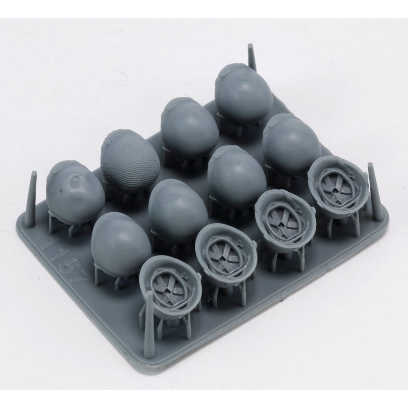 Royal Model U.S. Helmets Set (WWII) (12 pcs) (Plastic model) image 4