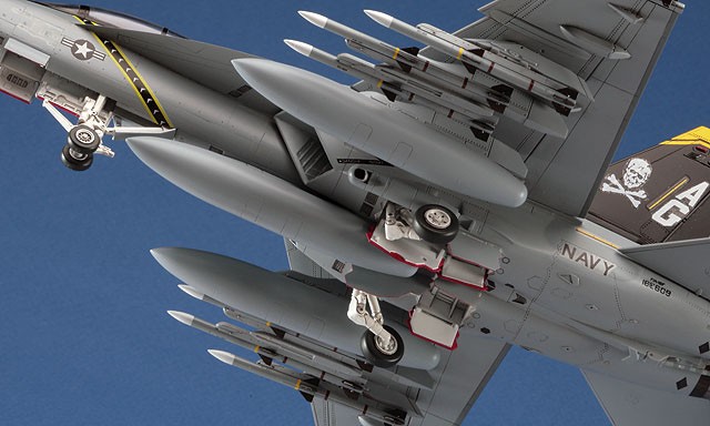 Hasegawa Aircraft Weapons VIII U.S. AAM & Jamming Pod (Plastikmodell) Bild 4