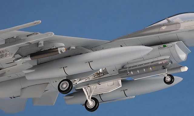 Hasegawa Aircraft Weapons VIII U.S. Joint Direct Attack Munitions & Target Pods (Plastikmodell) Bild 6