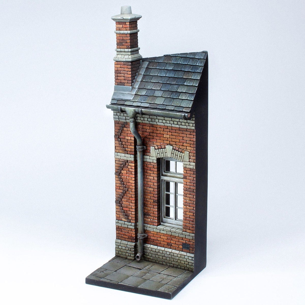 Liang Model European Station Building gambar 4
