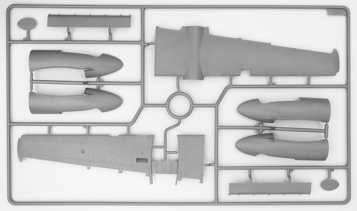ICM `Dangerous Beauties of the Korean War` B-26 Invader (Set of 2) (Plastic model) image 3