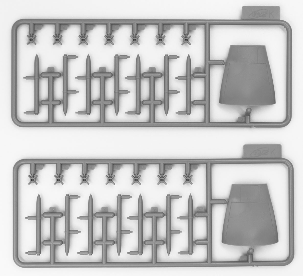 ICM `Dangerous Beauties of the Korean War` B-26 Invader (Set of 2) (Plastic model) image 7