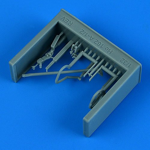 Quickboost He 162A-1/2 cockpit upgrades (for Revell) (Plastic model) image 2