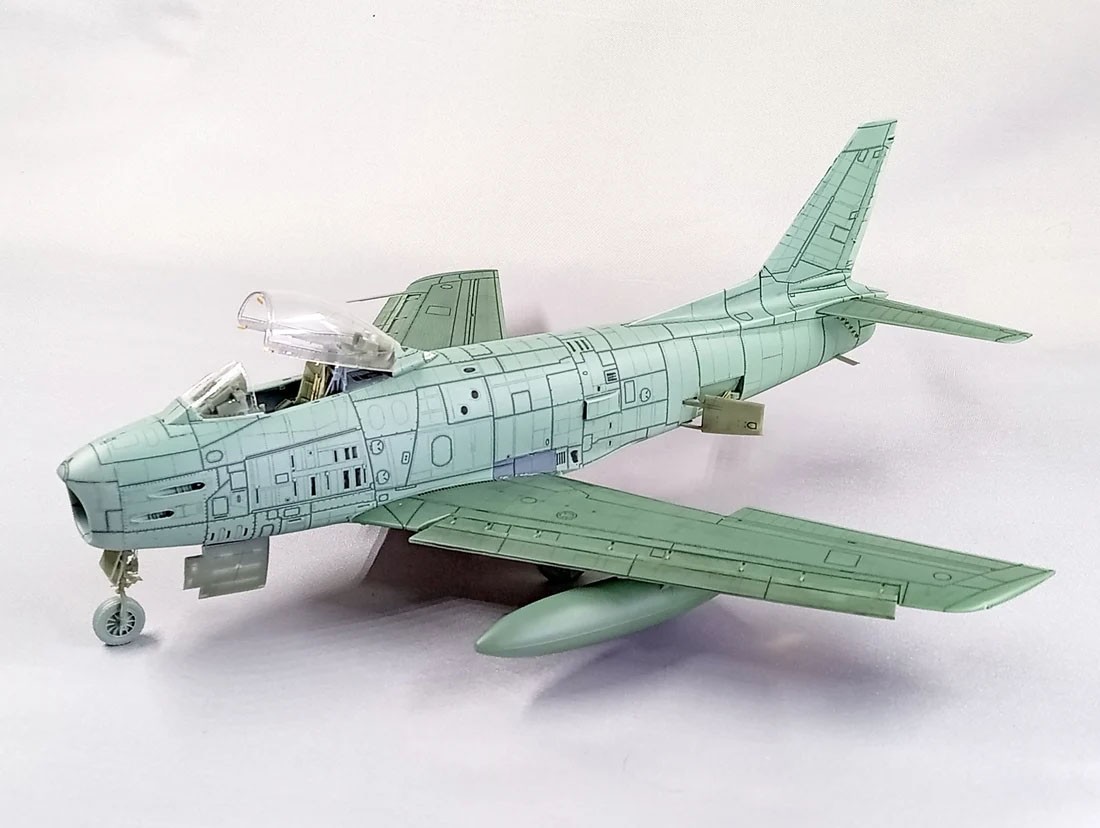 Halberd Models North American F-86H Sabre `HOG` (Plastic model) gambar 3