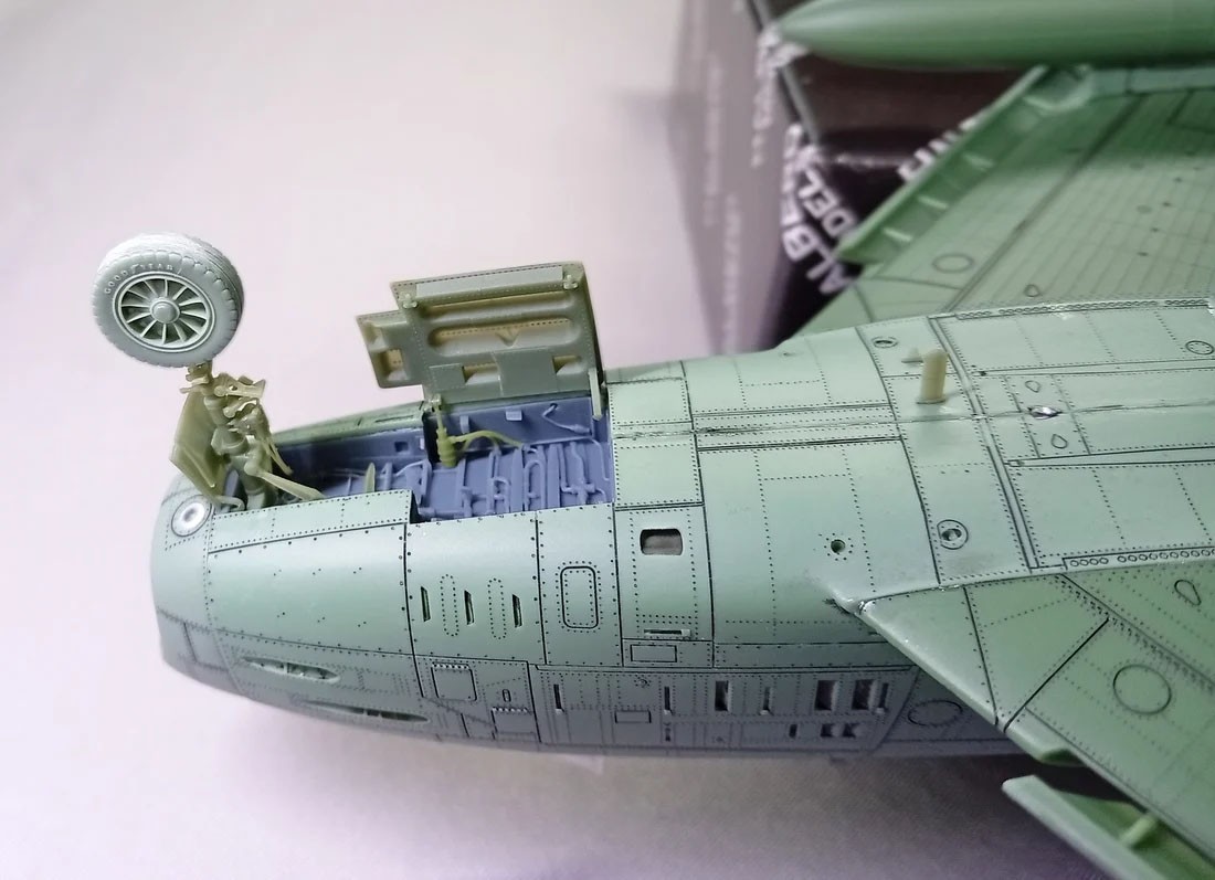 Halberd Models North American F-86H Sabre `HOG` (Plastic model) gambar 6
