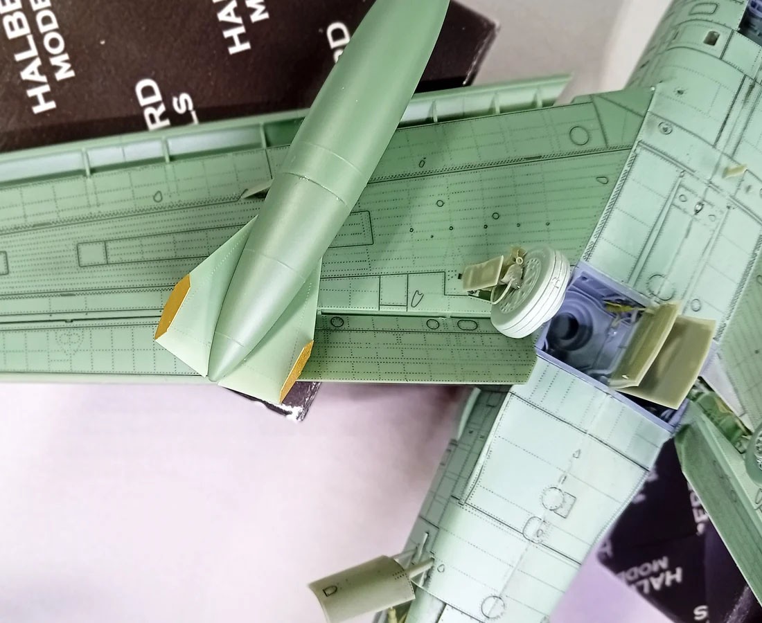 Halberd Models North American F-86H Sabre `HOG` (Plastic model) gambar 8