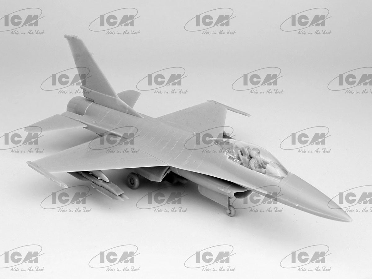 ICM F-16AM with GBU-39 Ukrainian Air Force (Plastic model) รูปภาพ 6