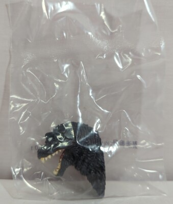 Bandai Spirits Ichiban Kuji Godzilla Daikaiju Retsuden F-Prize Godzilla (2001) monster head magnet