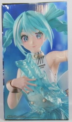 Bandai Spirits Figure VOCALOID Hatsune Miku BANPRESTO EVOLVE Clearluxe-EmeraldGem- gambar 1