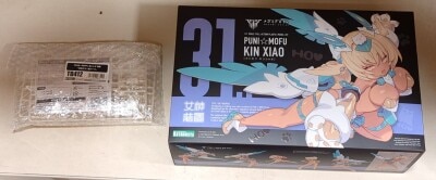 Kotobukiya Megami Device PUNI☆MOFU with Gold Xiao With Bonus