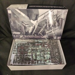 Bandai Spirits RG 1/144 Mobile Suit Gundam Seed Justice Gundam Deactive Mode