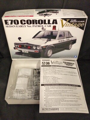 1/24 ザ・ベストカーヴィンテージシリーズ E70カローラセダン 前期型 パトロールカー 36