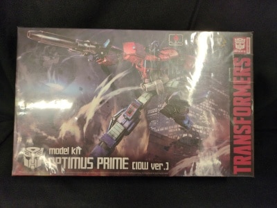 Flame Toys Furai Model Optimus Prime (IDW ver.)