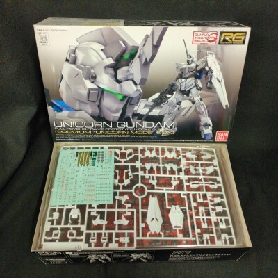 Bandai RG 1/144 Mobile Suit Gundam Unicorn RX-0 Unicorn Gundam (Premium Unicorn Mode Box) 25-SP รูปภาพ 1