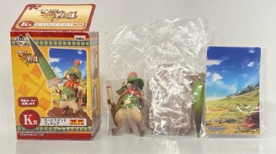 Banpresto - Ichiban Kuji Monster Hunter 4 K-Prize New equipment (yellow green) card stand figure hình ảnh 1