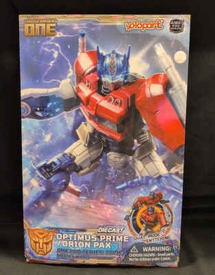 YOLOPARK DIE CAST OPTIMUS PRIME/ORION PAX