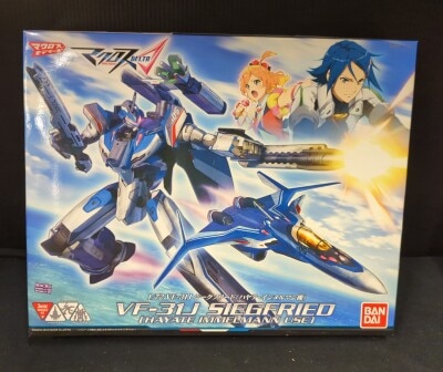 Bandai Mecha Collection VF-31J Siegfried (Hayate Immelman) 1/72