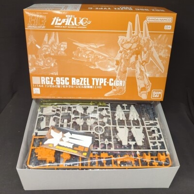 Bandai Spirits HGUC 1/144 Mobile Suit Gundam Unicorn ReZEL C Type General Revil Deployment Machine