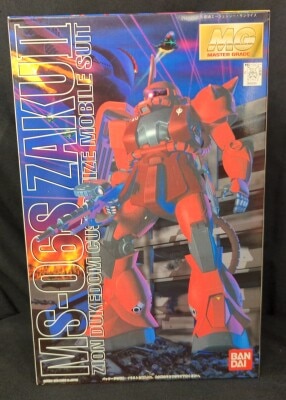 Bandai MG 1/100 Mobile Suit Gundam MS06-S Zaku II