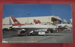 Hasegawa 1/48 F-16B USAF FLIGHT TEST CENTER V108