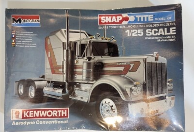 MONOGRAM 1/25 SnapTite MODEL KIT KENWORTH Aerodyne Conventional 1501