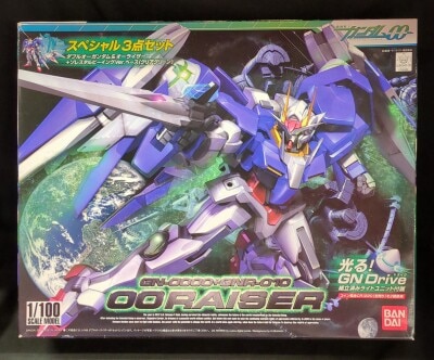 반다이 1/100 건담 더블오 더블오 라이저