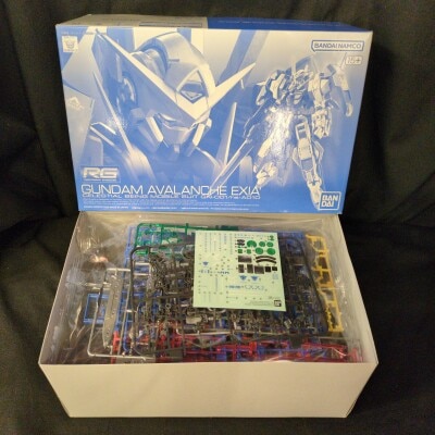 Bandai Spirits RG 1/144 Mobile Suit Gundam 00V Senki Gundam Avalanche Exia Dash