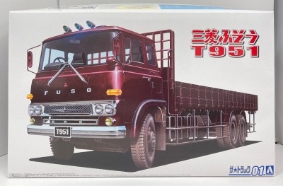Aoshima 1/24 The Truck Mitsubishi Fuso T951 Late Model Flatbed 1