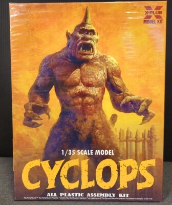 X PLUS ALL PLASTIC ASSEMBLY KIT CYCLOPS 1/35 Scale