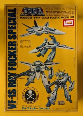 Imai 1/72 scale plastic model kit VF-1S Battroid Valkyrie Roy Fokker Special 55
